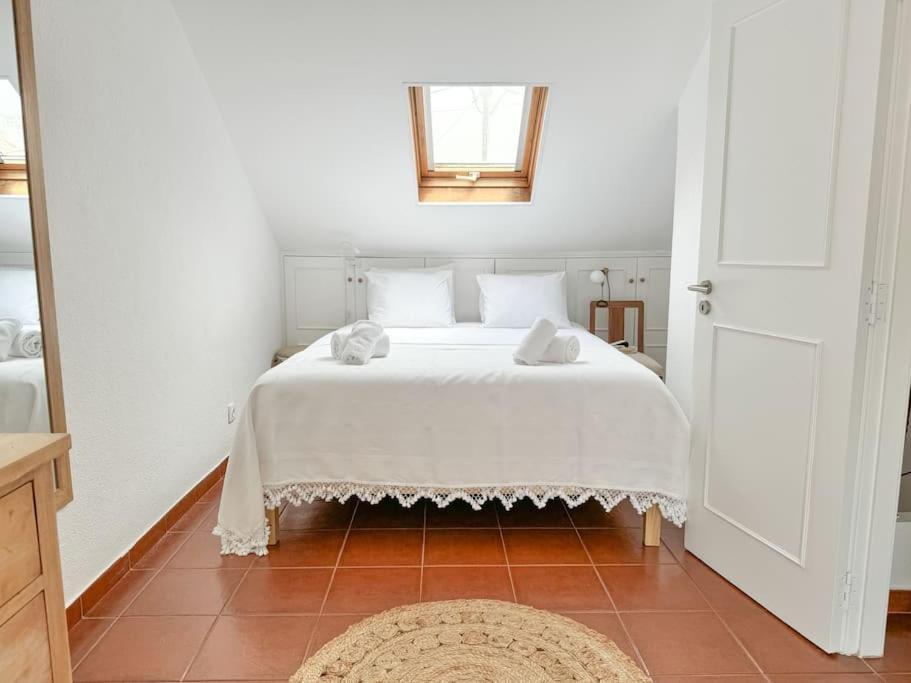 Costa Inn Beach House With Pool By Homeful Homes Costa da Caparica Extérieur photo
